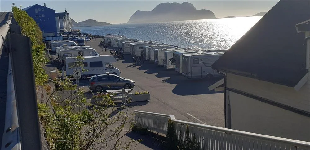 Hjelsetgården bobilparkering