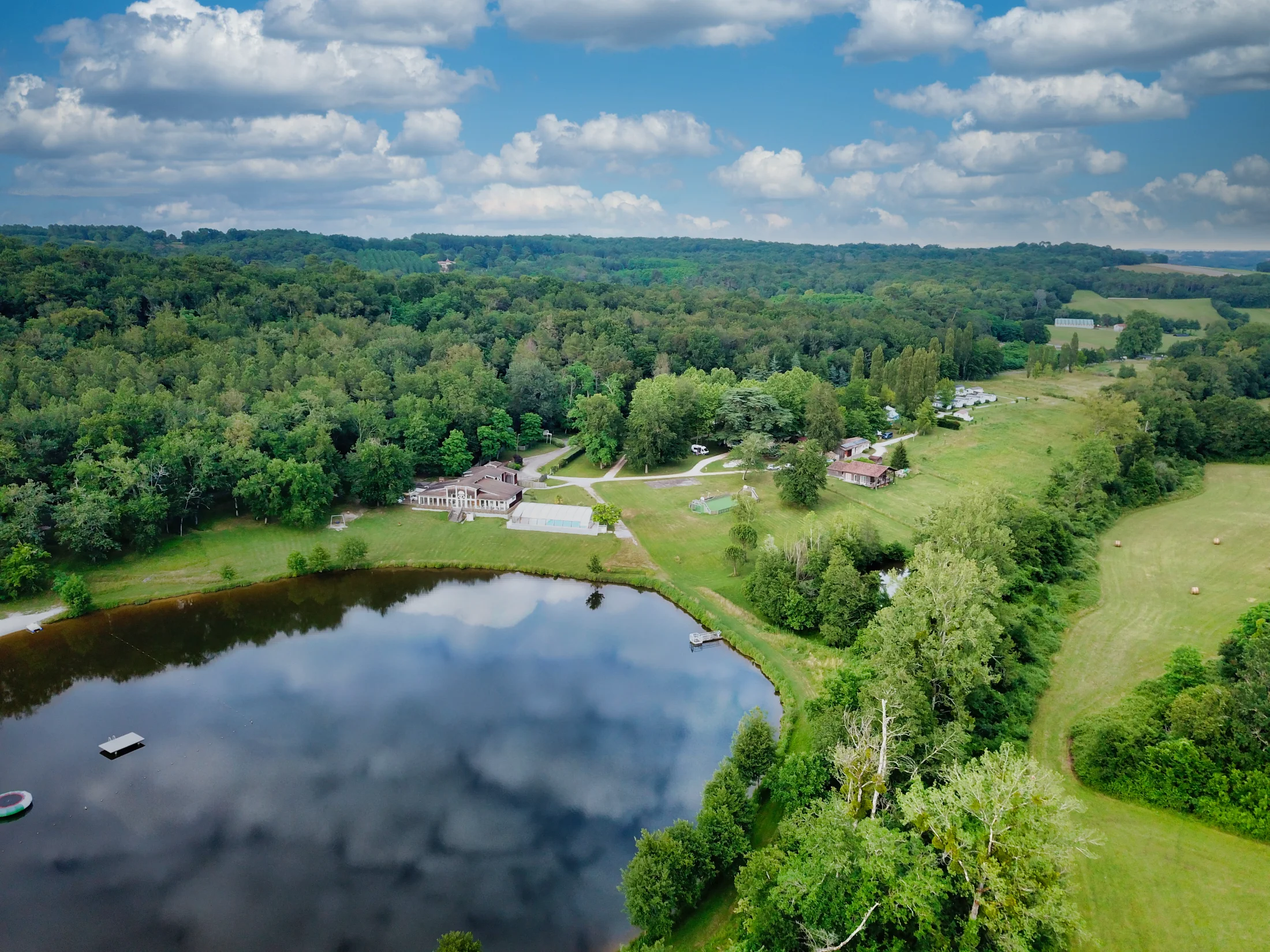 Camping naturiste du Lac de Lislebonne
